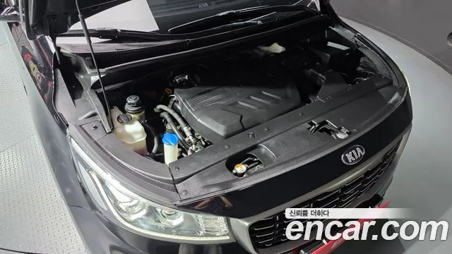 Kia Carnival 2018 thumb 6