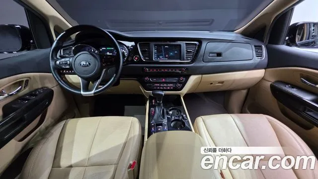 Kia Carnival 2018 thumb 7