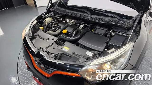 Renault-KoreaSamsung Captur 2014 thumb 5