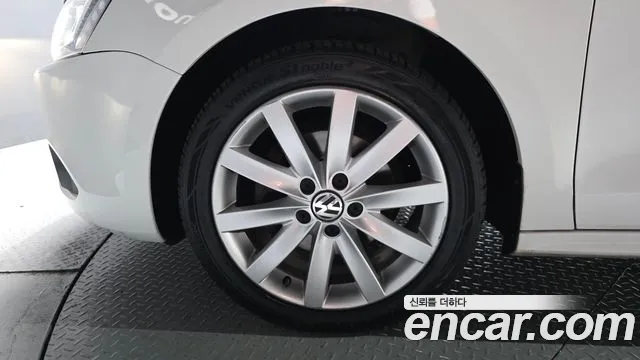 Volkswagen Jetta 2014 thumb 5