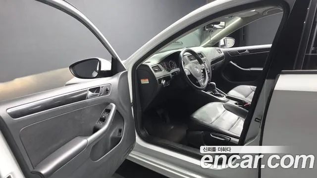 Volkswagen Jetta 2014 thumb 10
