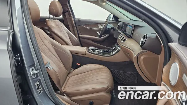 Mercedes-Benz E-Класс 2019 thumb 11