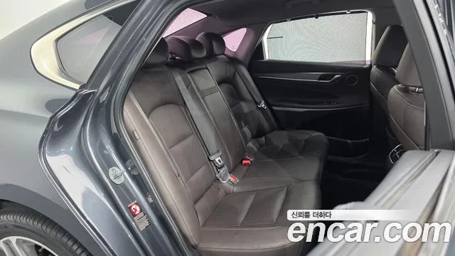 Hyundai Grandeur 2017 thumb 10