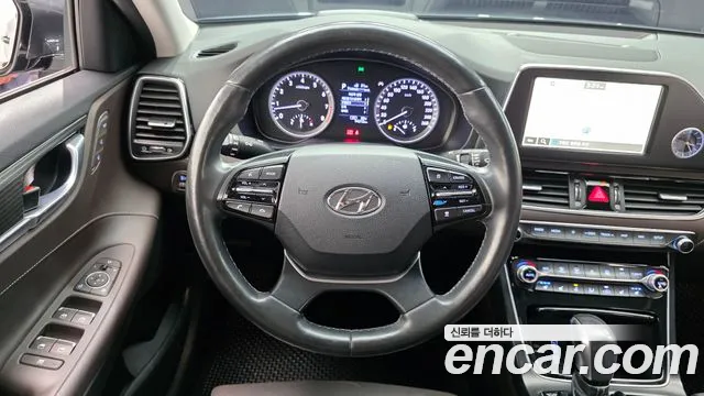 Hyundai Grandeur 2017 thumb 12