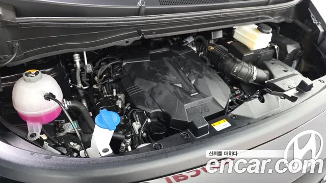 Hyundai Staria 2025 thumb 6