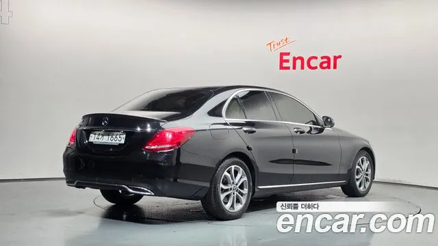 Mercedes-Benz C-Класс 2017 thumb 2