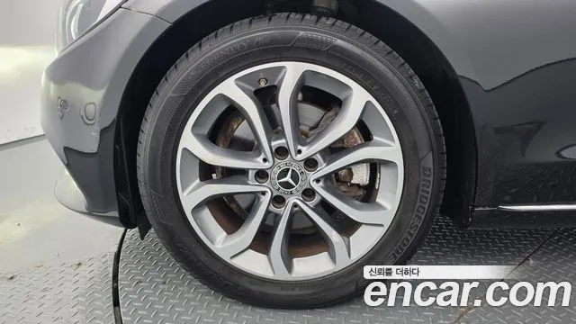 Mercedes-Benz C-Класс 2017 thumb 5