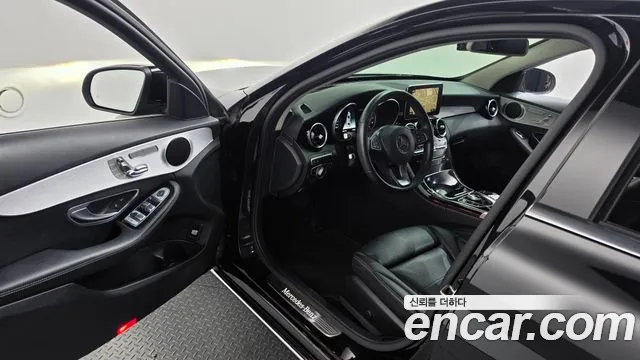 Mercedes-Benz C-Класс 2017 thumb 10