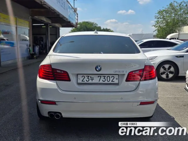 BMW 5-Series 2014 thumb 4