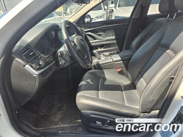 BMW 5-Series 2014 thumb 7