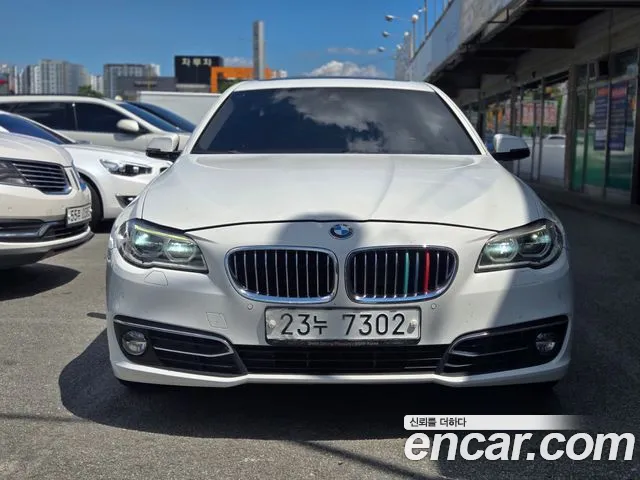 BMW 5-Series 2014 thumb 12