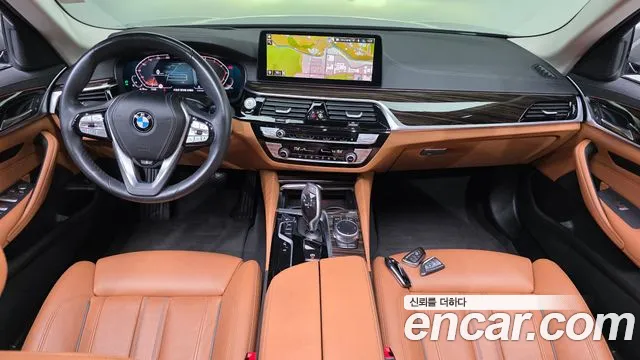 BMW 5-Series 2021 thumb 6