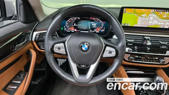 BMW 5-Series 2021 thumb 12