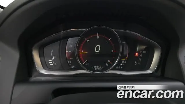 Volvo XC60 2017 thumb 8