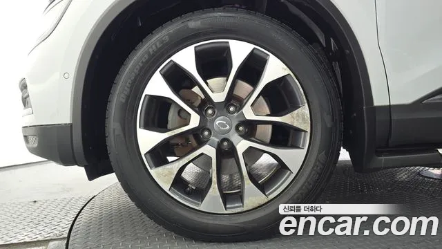 Renault-KoreaSamsung Koleos 2017 thumb 5