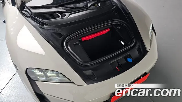 Porsche Taycan 2024 thumb 5