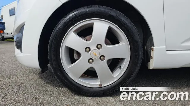 ChevroletGMDaewoo Spark 2011 thumb 5