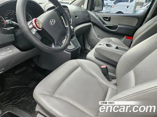 Hyundai Starex 2015 thumb 4