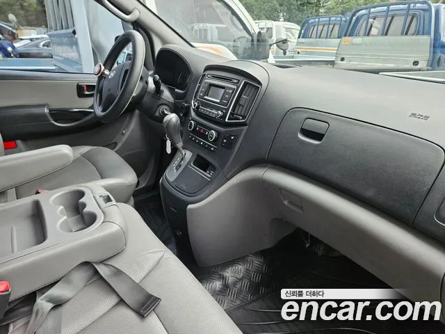 Hyundai Starex 2015 thumb 6