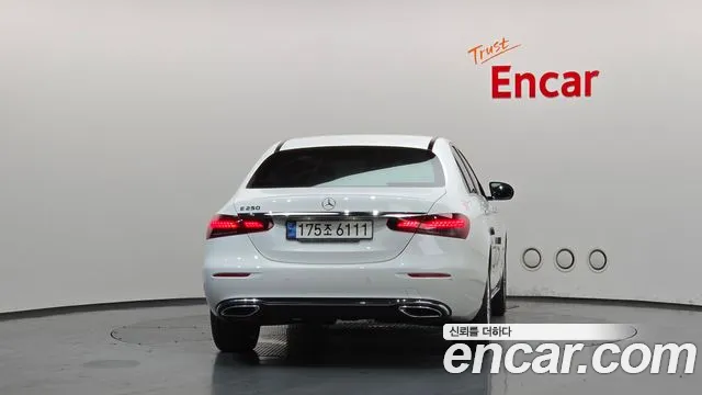 Mercedes-Benz E-Класс 2022 thumb 4