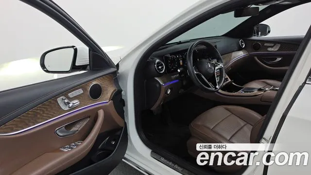 Mercedes-Benz E-Класс 2022 thumb 10