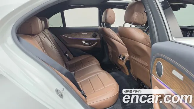 Mercedes-Benz E-Класс 2022 thumb 11