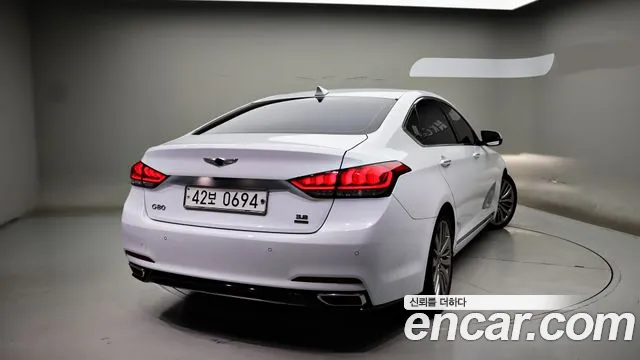 Genesis G80 2017 thumb 2