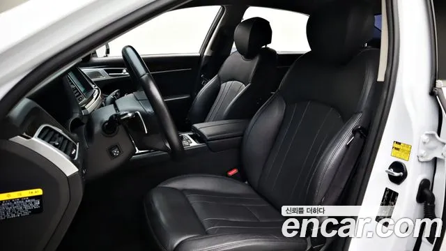 Genesis G80 2017 thumb 10
