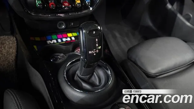 MINI Clubman 2020 thumb 8