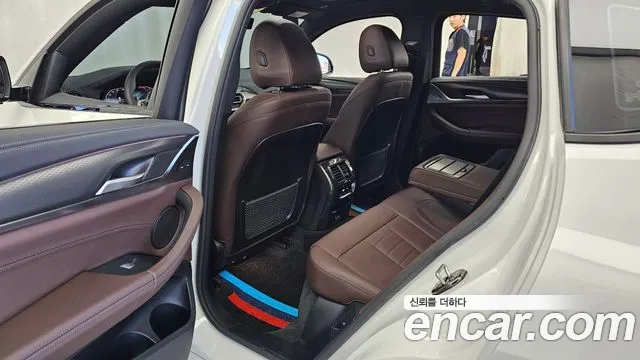 BMW X4 2023 thumb 12