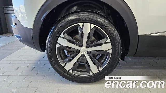 Peugeot 3008 2019 thumb 5