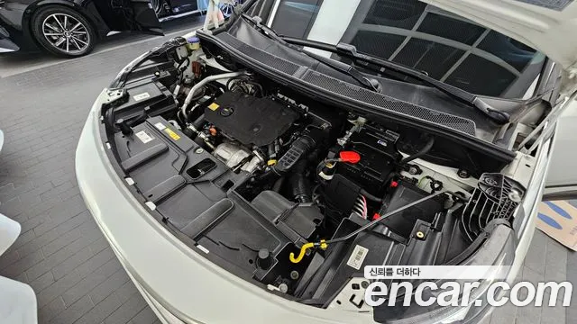 Peugeot 3008 2019 thumb 6
