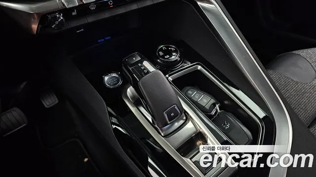 Peugeot 3008 2019 thumb 9