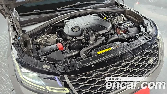 Land Rover Range Rover Velar 2018 thumb 6