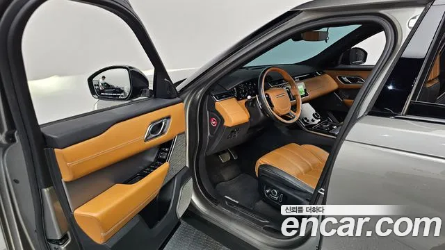 Land Rover Range Rover Velar 2018 thumb 10
