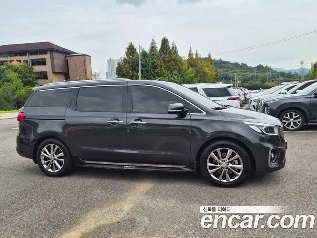 Kia Carnival 2020 thumb 3