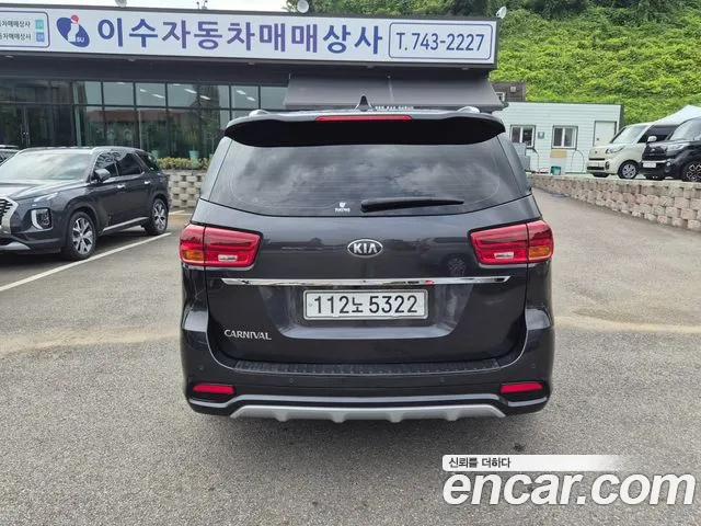Kia Carnival 2020 thumb 6
