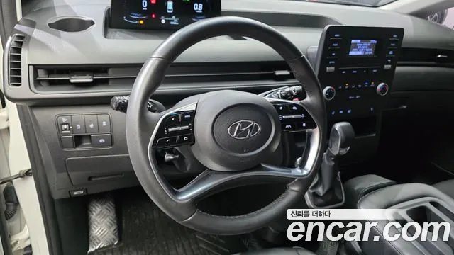 Hyundai Staria 2021 thumb 12