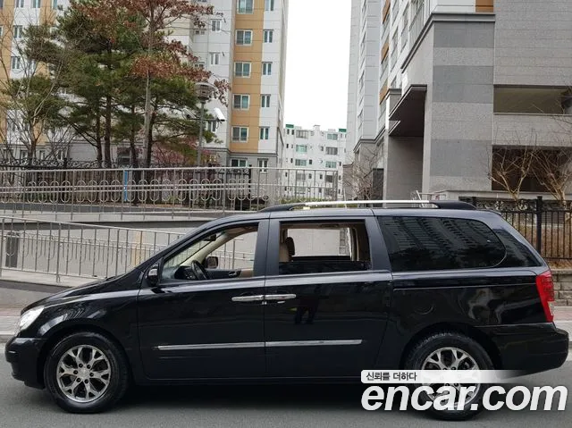 Kia Carnival 2013 thumb 5