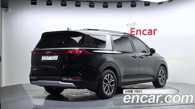 Kia Carnival 2022 thumb 2