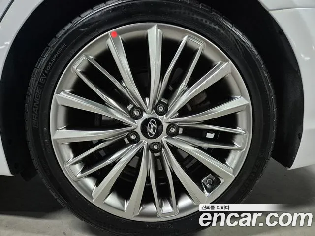 Hyundai Grandeur 2016 thumb 5
