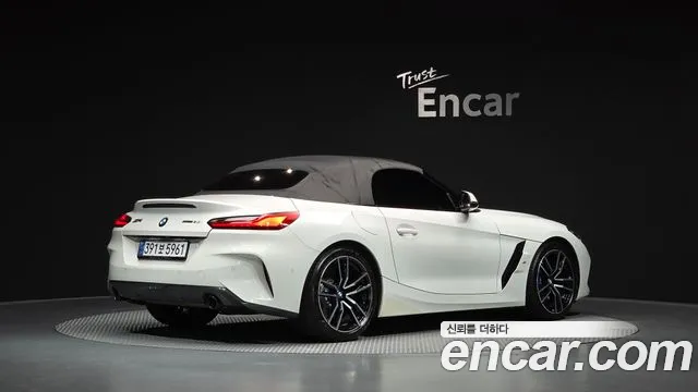 BMW Z4 2023 thumb 2