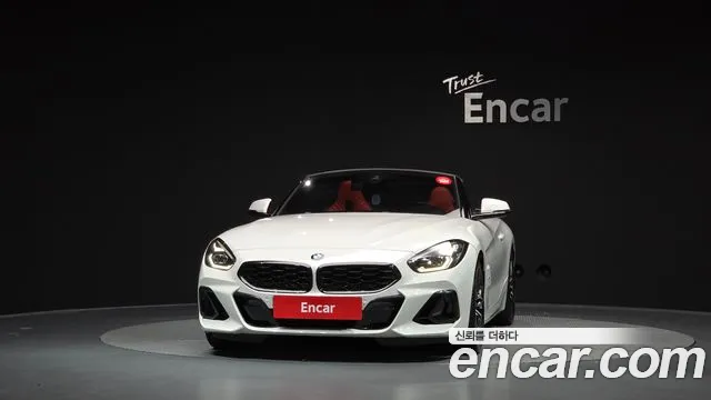 BMW Z4 2023 thumb 3