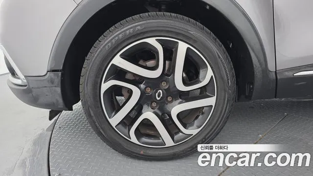 Renault-KoreaSamsung Captur 2016 thumb 5