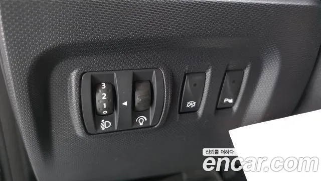 Renault-KoreaSamsung Captur 2016 thumb 12