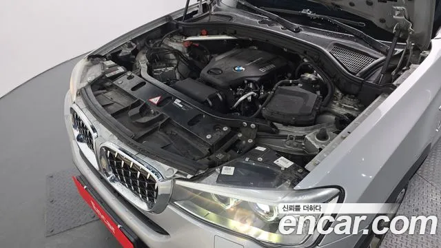 BMW X4 2015 thumb 5