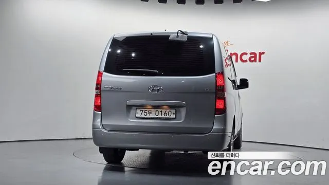 Hyundai Starex 2019 thumb 4