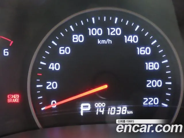Kia Carnival 2012 thumb 8