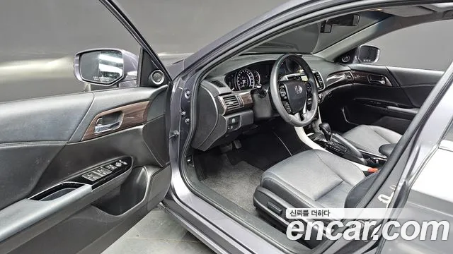 Honda Accord 2017 thumb 12
