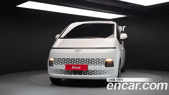 Hyundai Staria 2022 thumb 3